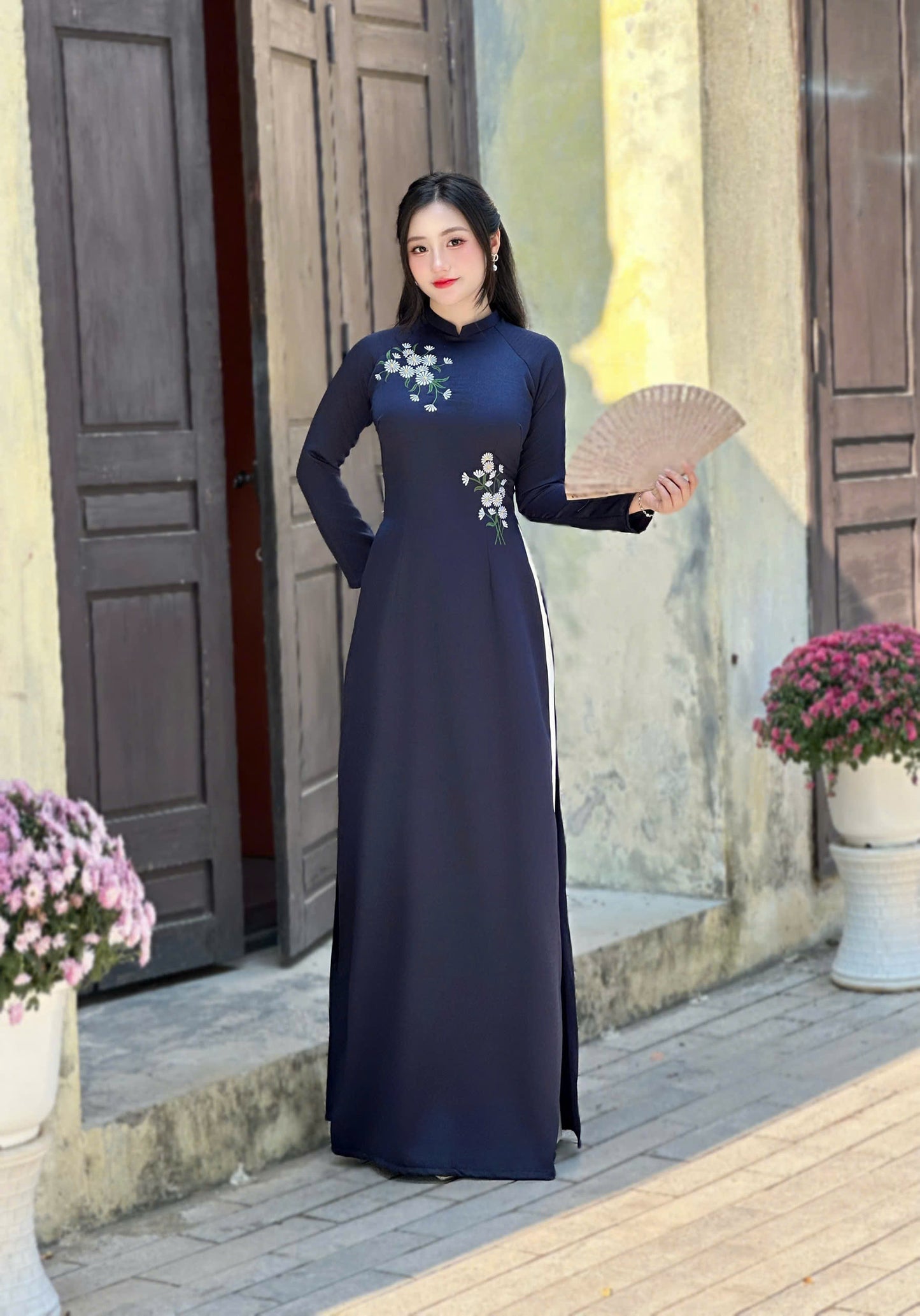 Pre-made: Dark Purple Daisy Vietnamese Ao Dai | Áo Dài Truyền Thống | Women Ao Dai
