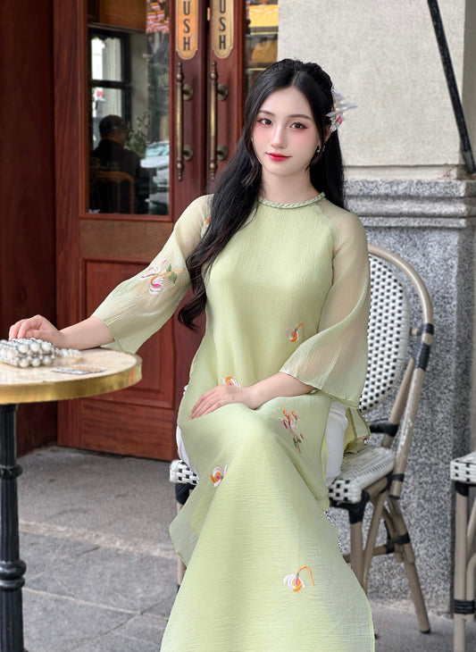 Sage Green Vietnamese Ao Dai with Floral Embroidery – Elegant Bridesmaid Dress | NO Pants