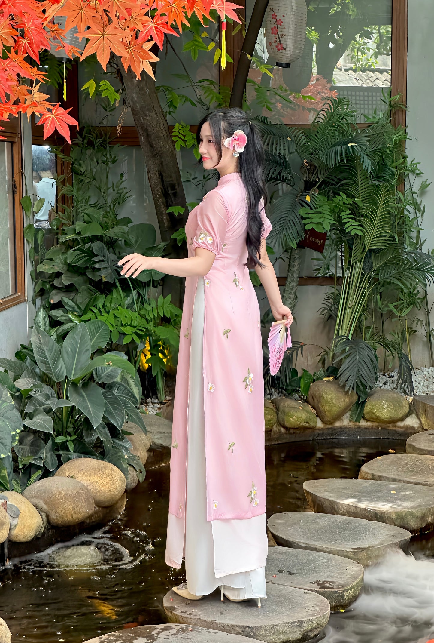 Pink Vietnamese Ao Dai for Women – Embroidered Floral Short Sleeve Traditional Dress for Wedding