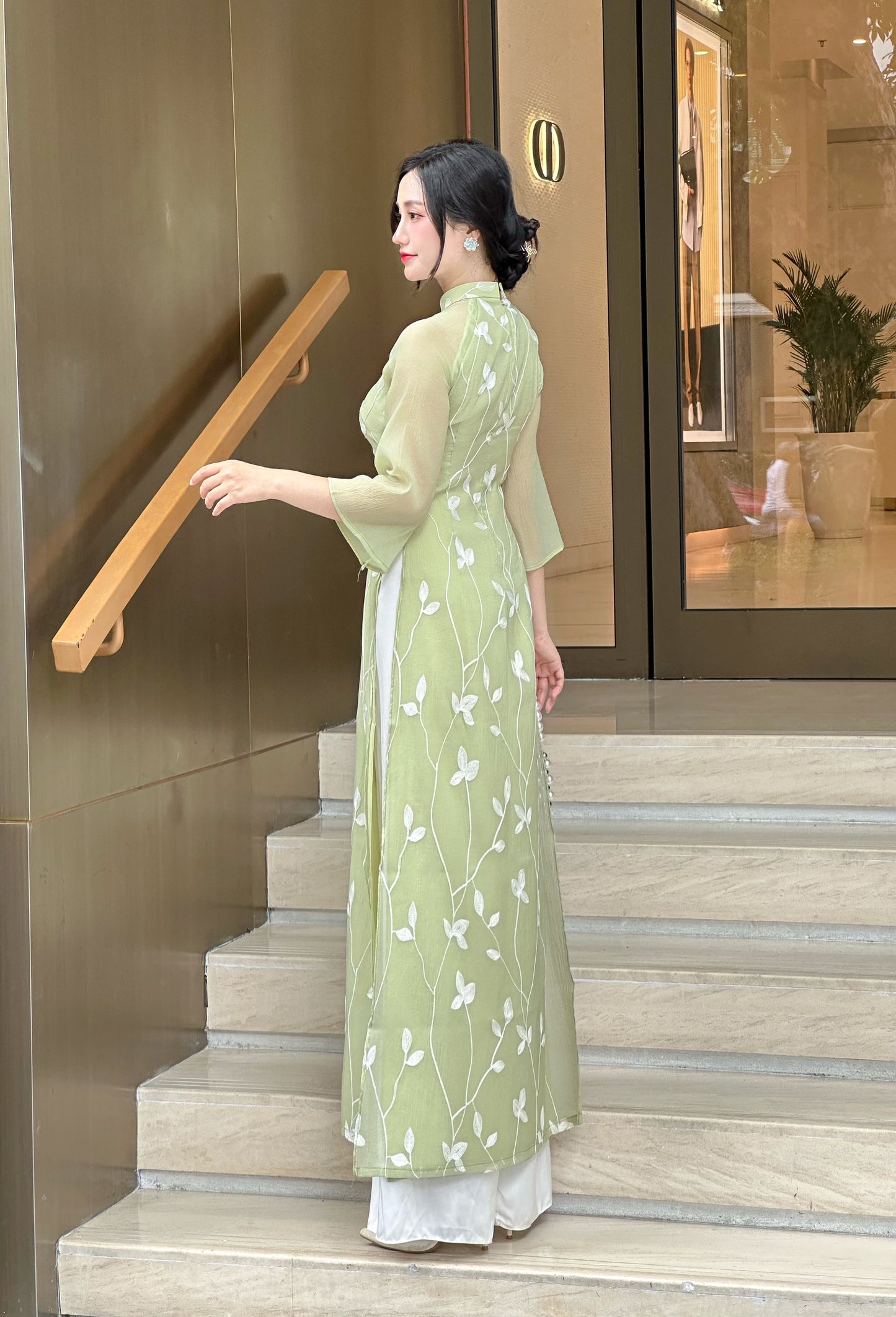 Set Green Vietnamese Ao Dai with Tie Bow Shoulder | Modern Vietnamese Ao Dai