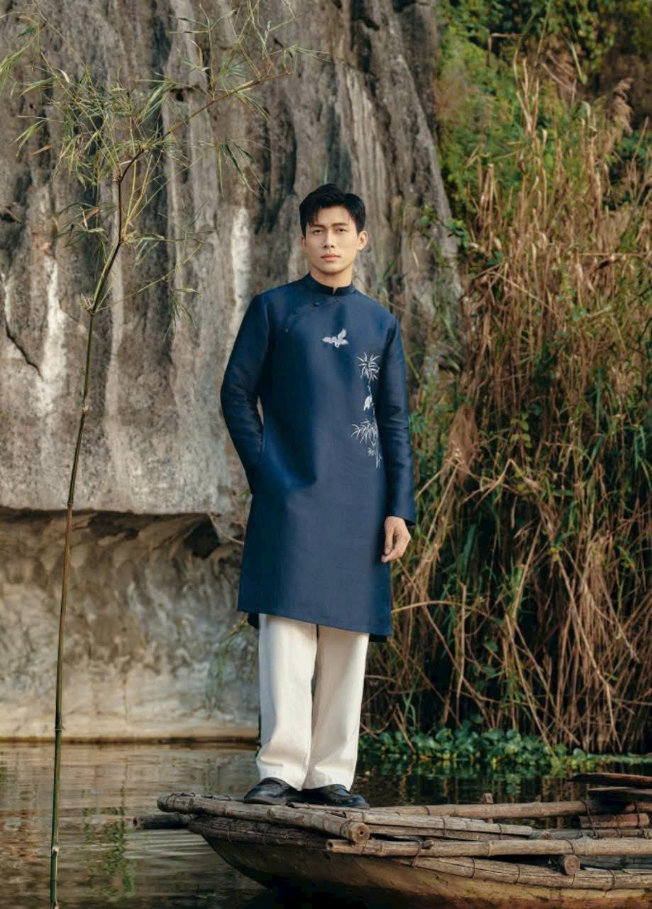 Navy Blue Embroidery Ao Dai Men- Ao Dai Nam