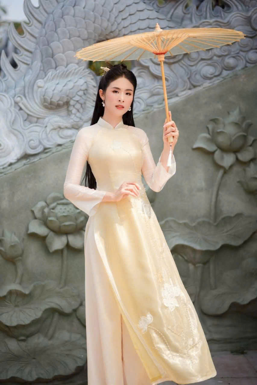 Cream Lotus Double Layers Ao Dai For Women | Wedding Ao Dai Vietnam