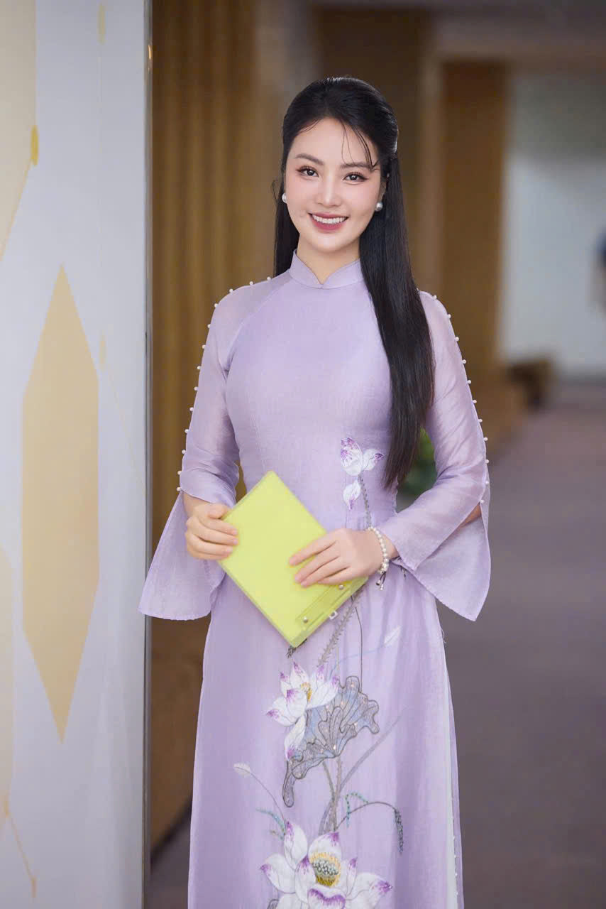 Pastel Split Sleeves Ao Dai For Women | Traditional Ao Dai Vietnam