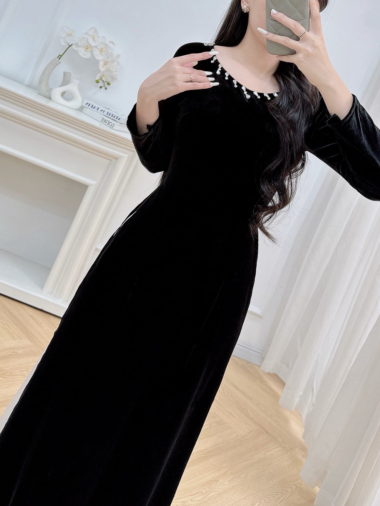 Black Velvet Vietnamese Ao Dai Dress – Traditional Long Sleeve Ao Dai with Pearl Neckline & Pants – Elegant Formal Ao Dai for Women