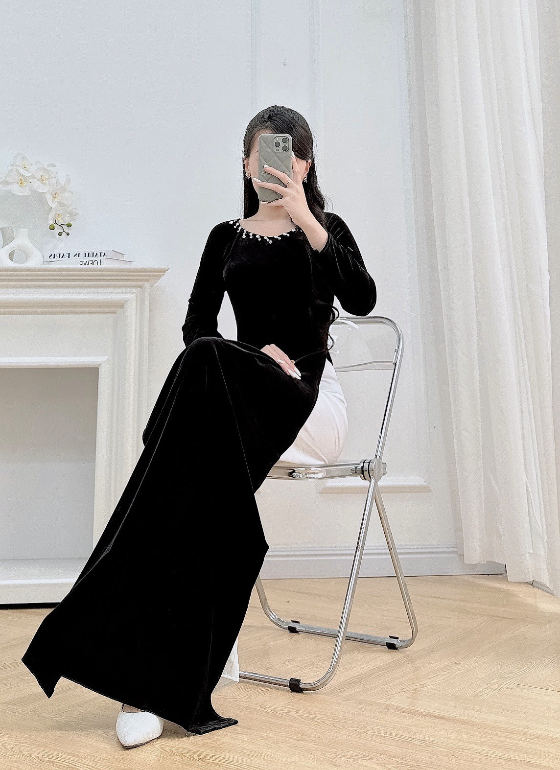 Black Velvet Vietnamese Ao Dai Dress – Traditional Long Sleeve Ao Dai with Pearl Neckline & Pants – Elegant Formal Ao Dai for Women