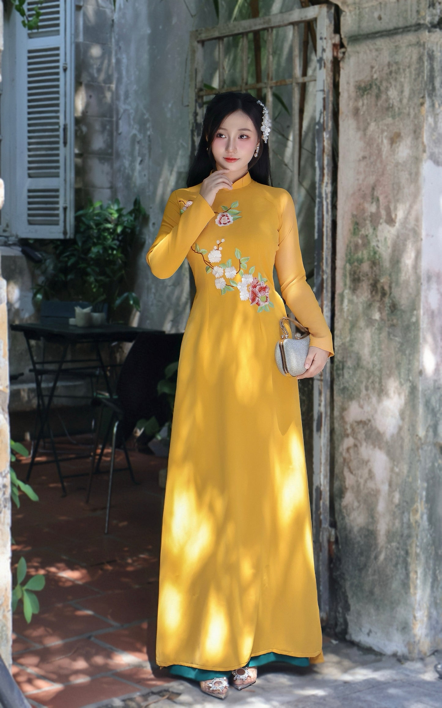 ESABELLA Set Ao Dai Embroidery | Women Vietnamese Ao dai with green pants