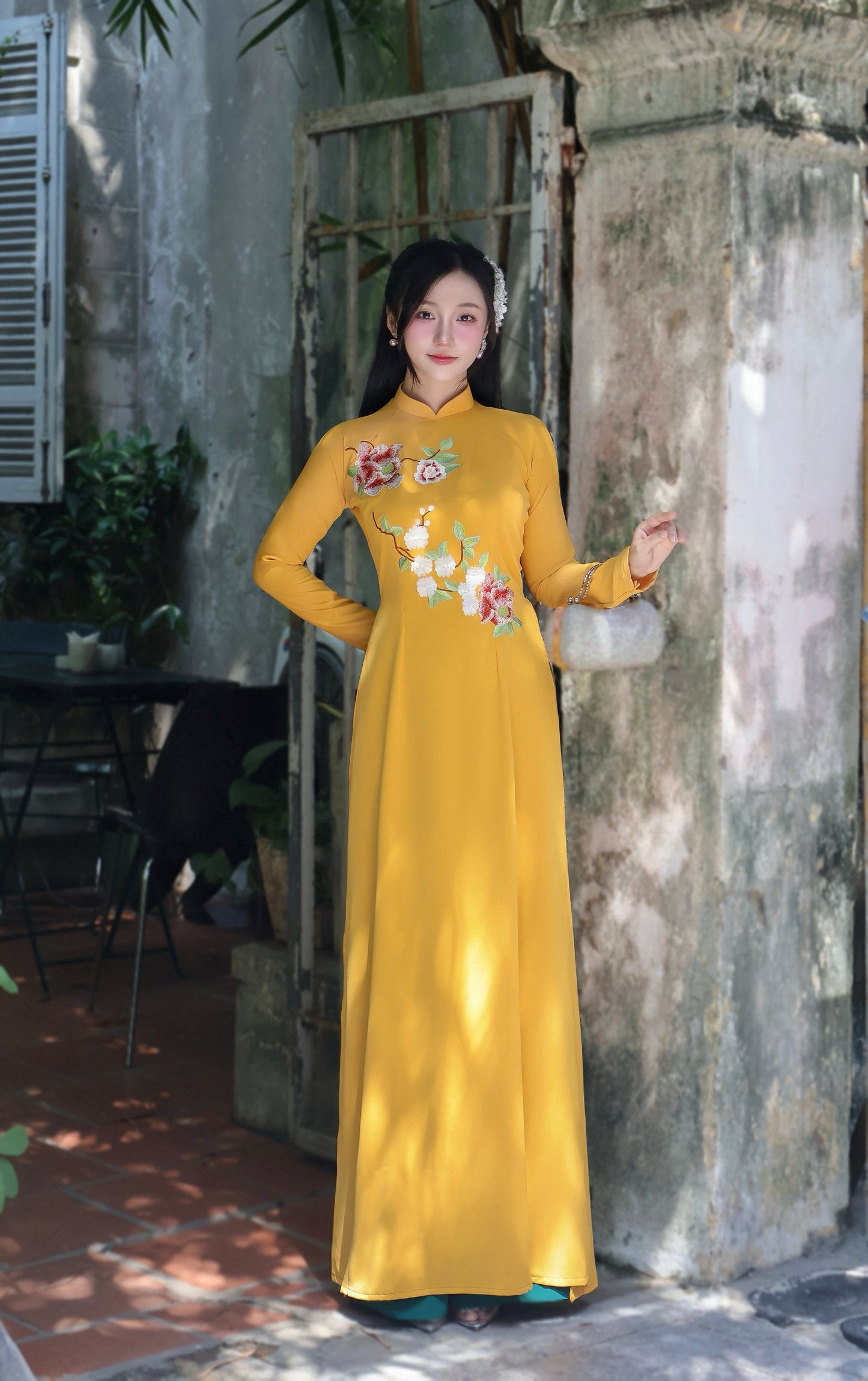 ESABELLA Set Ao Dai Embroidery | Women Vietnamese Ao dai with green pants