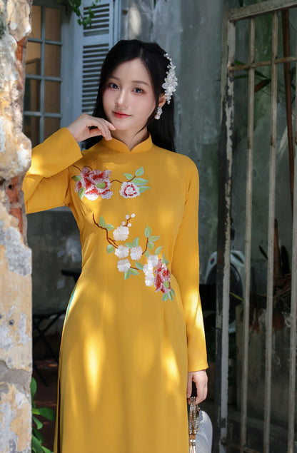 ESABELLA Set Ao Dai Embroidery | Women Vietnamese Ao dai with green pants
