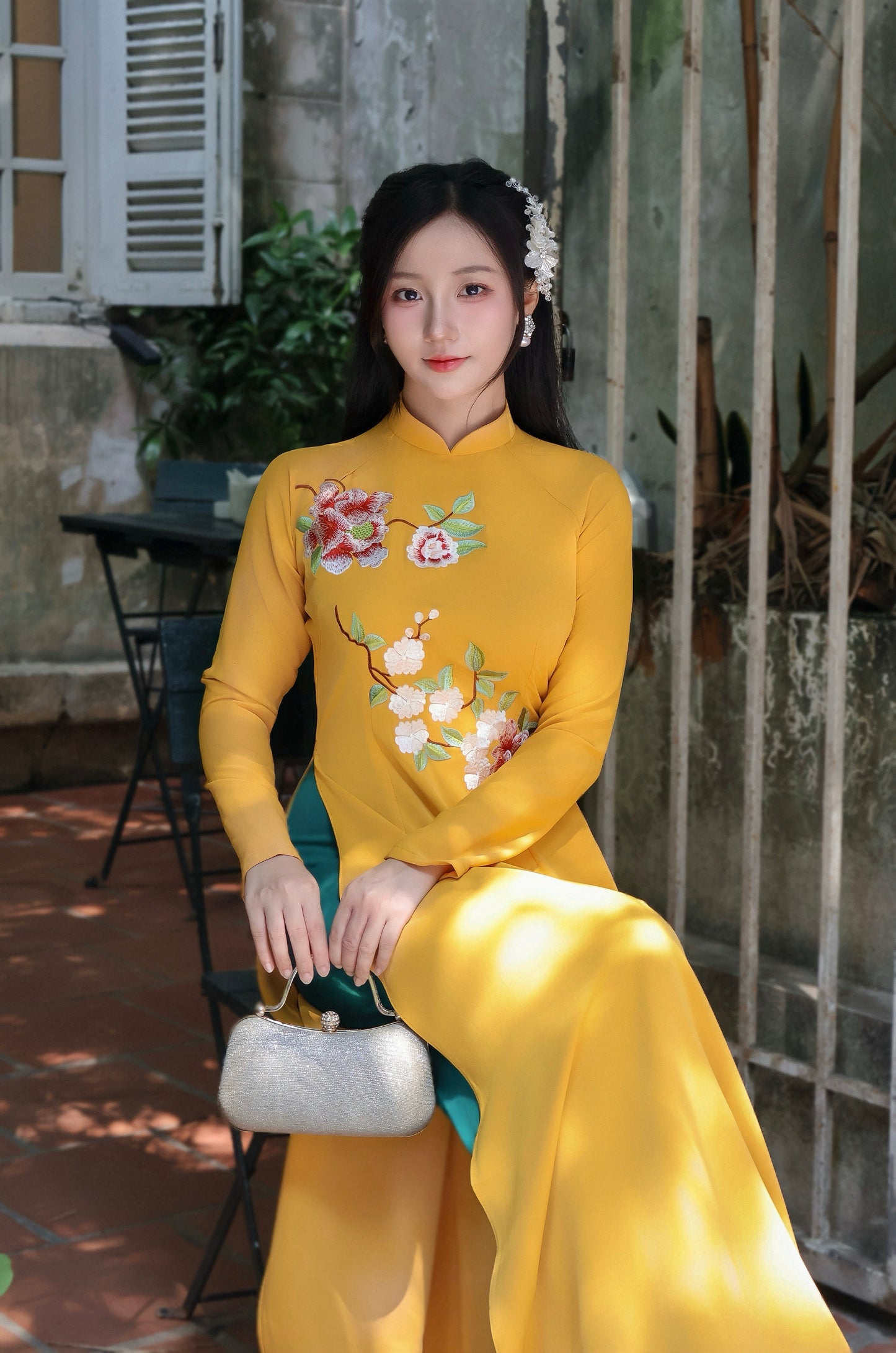 ESABELLA Set Ao Dai Embroidery | Women Vietnamese Ao dai with green pants