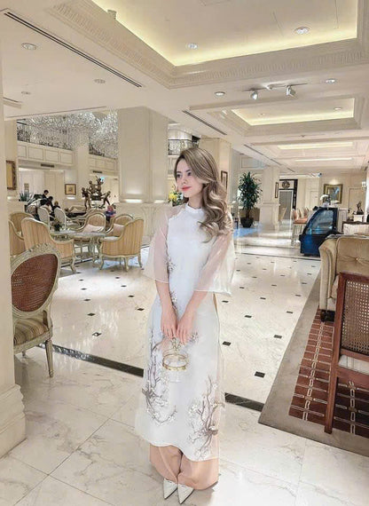 LINH LAN Ao Dai -  White 3D Floral Vietnamese Ao Dai