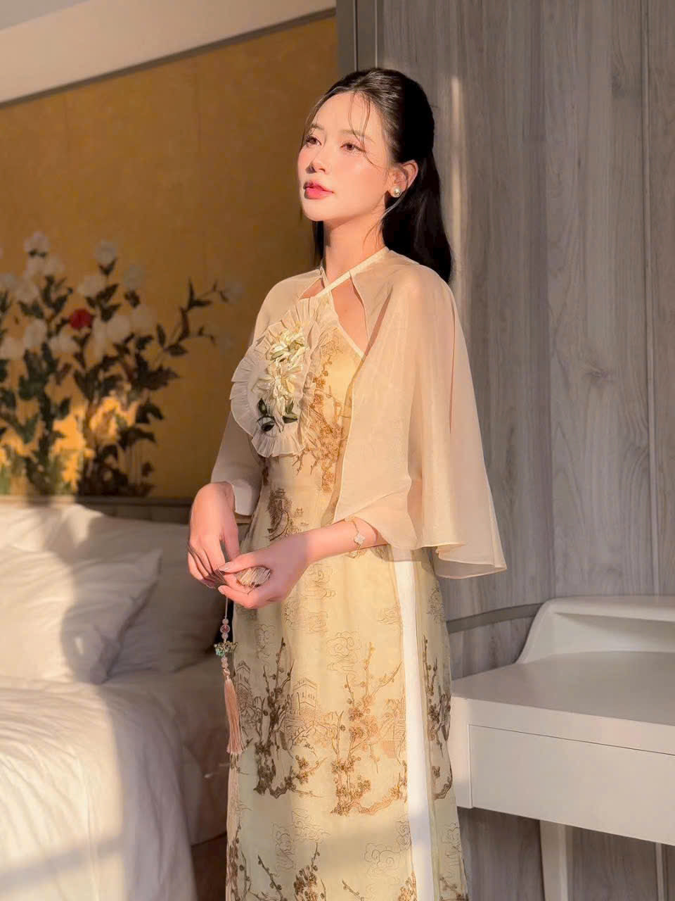 Elegant Beige Vietnamese Ao Dai | Sheer Sleeves & Floral Embroidery – Tet, Wedding, Lunar New Year