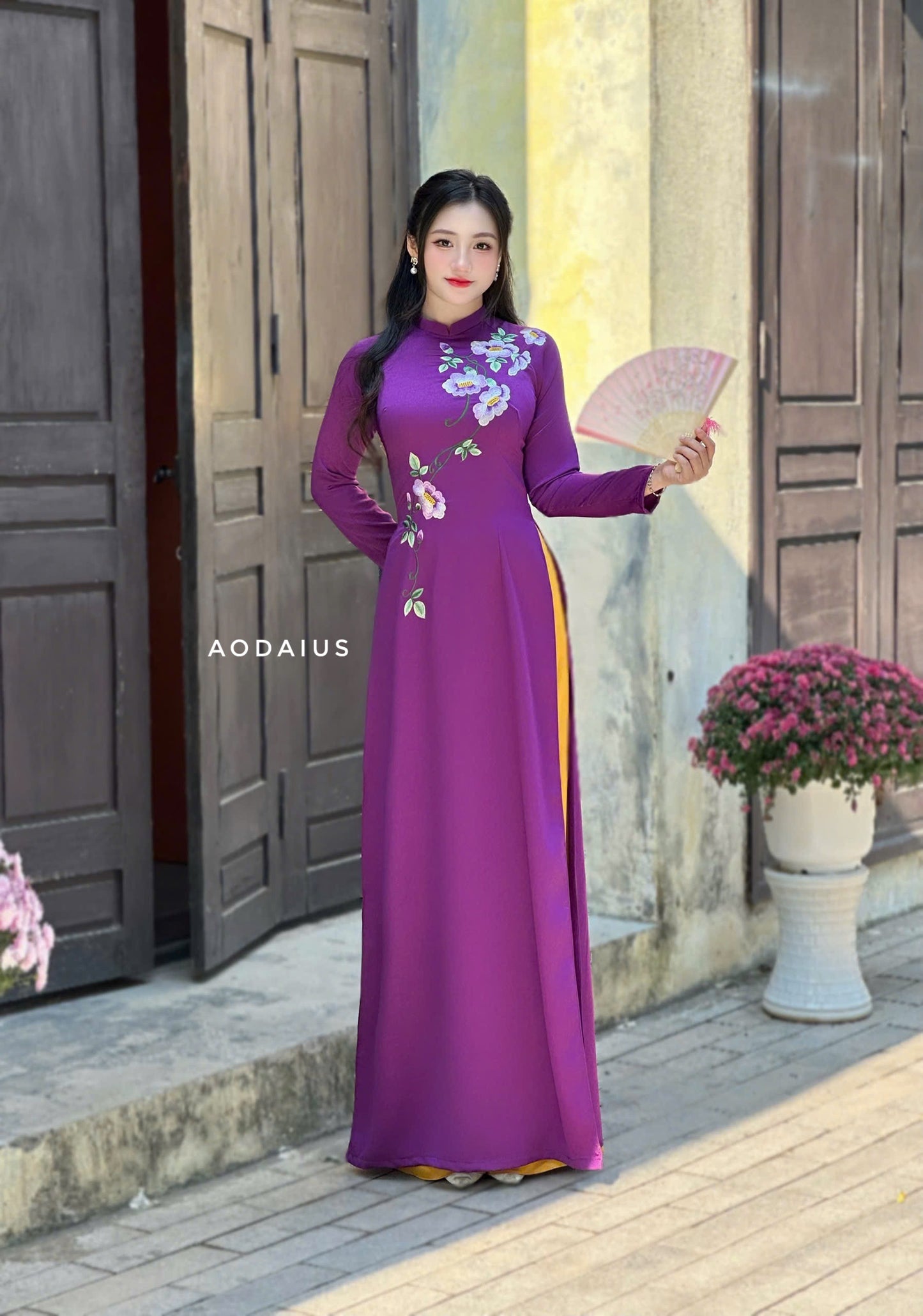 Pre-made: Purple Embroidered Vietnamese Ao Dai | Áo Dài Truyền Thống | Women Ao Dai