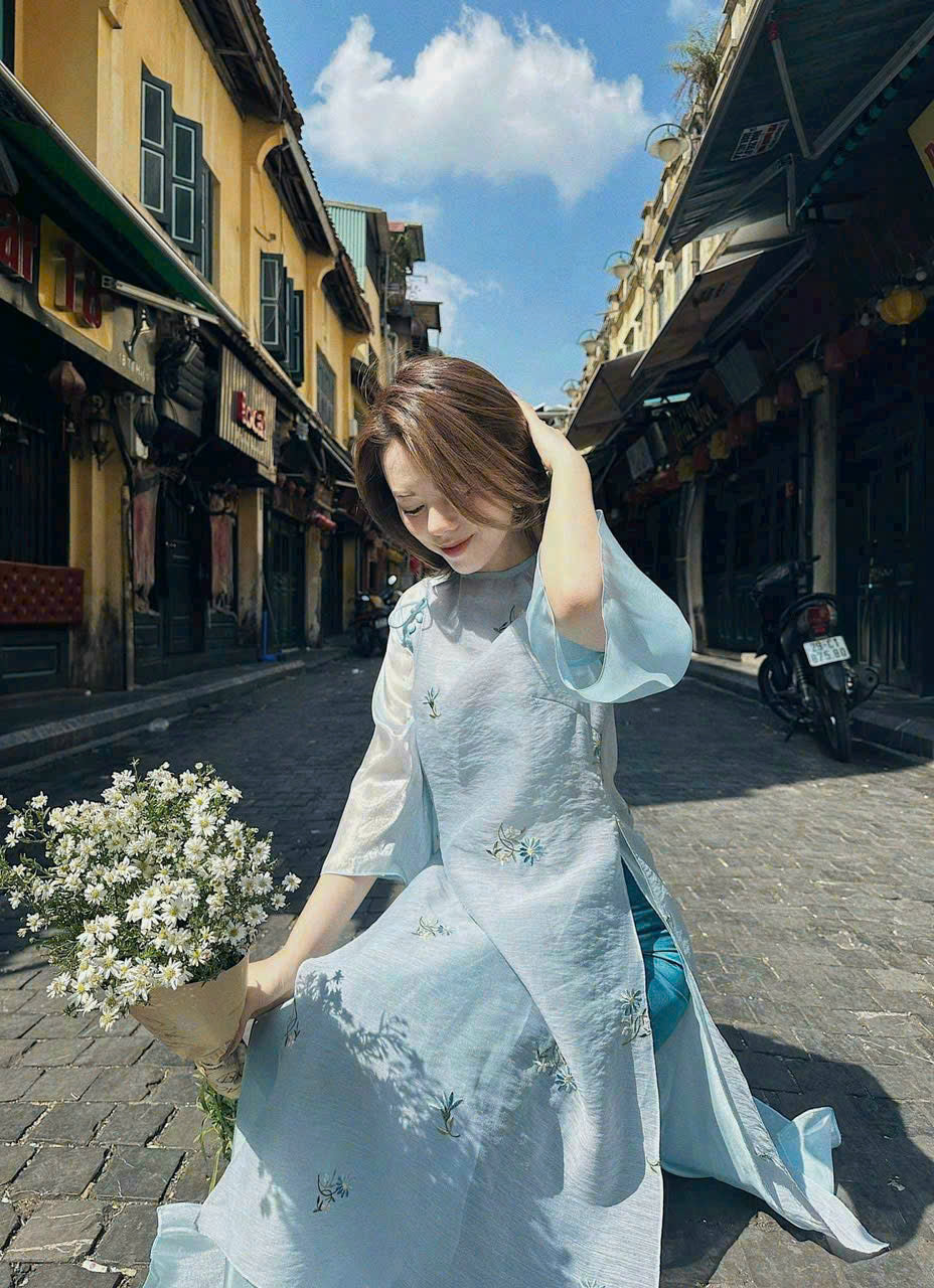 Blue Shifted Modern Ao Dai - Floral Embroidery Modern Ao Dai Set