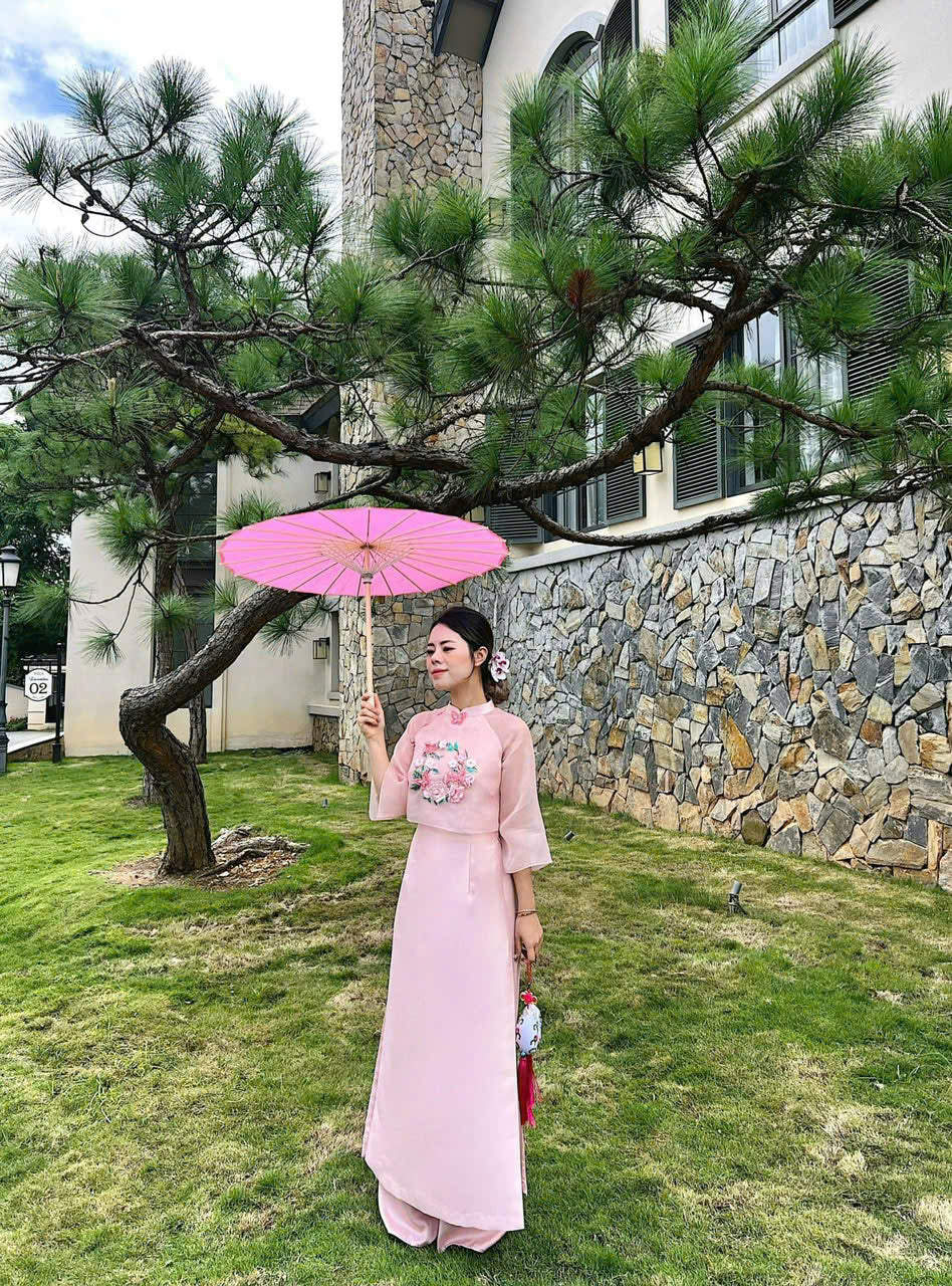 Pink Cap Shoulder with 3D Floral Ao Dai Set  -  Modern Ao Dai