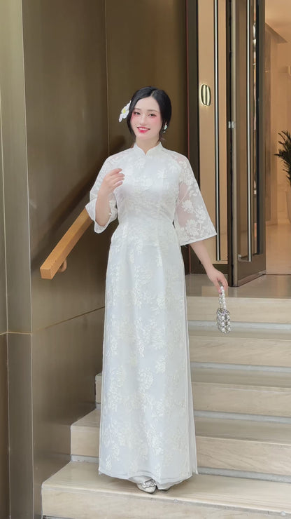 Set White Vietnamese Ao Dai with Floral embroidery | Modern Vietnamese Ao Dai