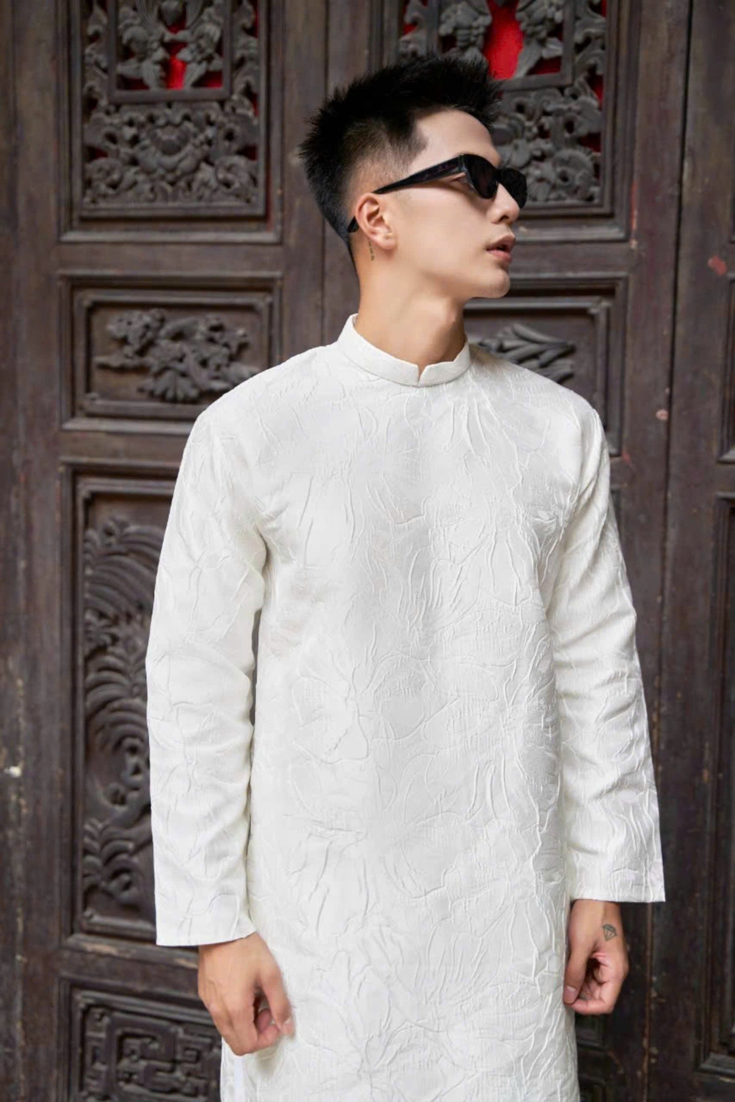 Hidden Lily Pattern Ao Dai For Men - White Ao Dai Men